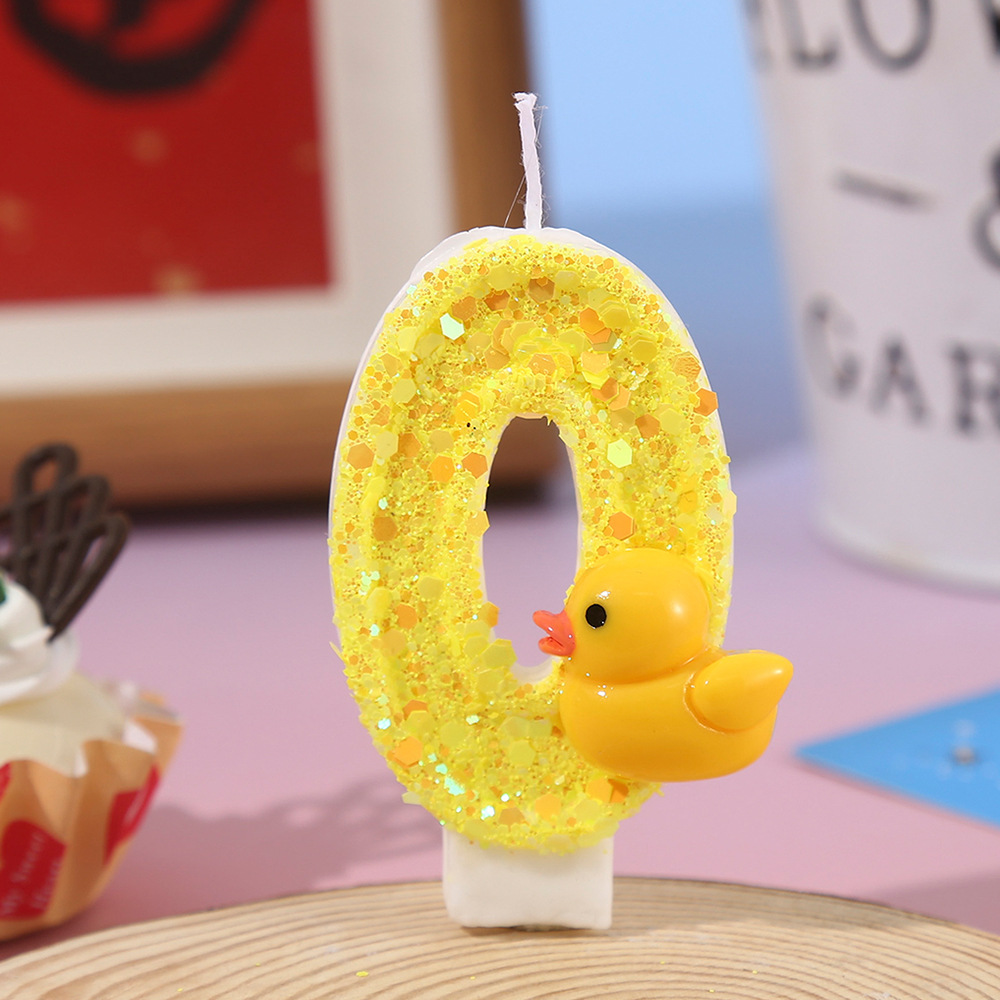 鮮やかな黄色の小さなアヒルの形をしたデジタルキャンドル。パー - Holiday Candle Set のレビューと価格