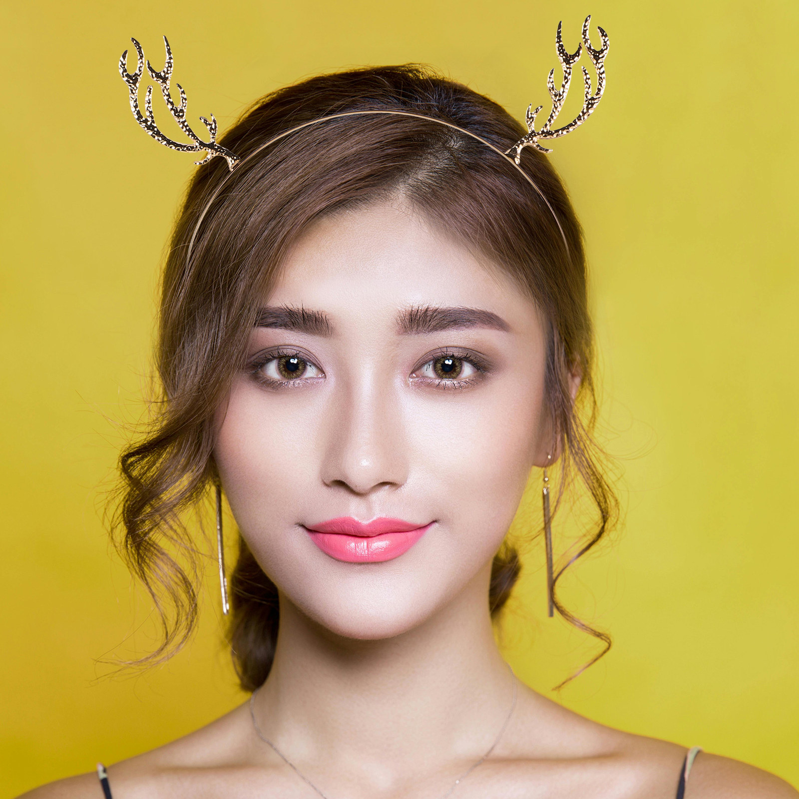 クリスマス衣装用ヘッドバンド、トナカイの角、金属製ラインスト - Reindeer Antlers Headband のレビューと価格